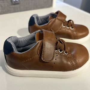 Harper Canyon size 5 boys shoes